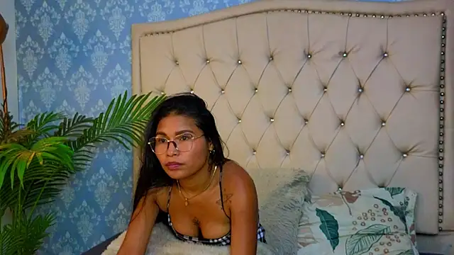 Snapshot of Miaa_Collinss chatting on December 2025 08:47:01 PM Miaa Collinss online show from December 2025 08:47:01 PM