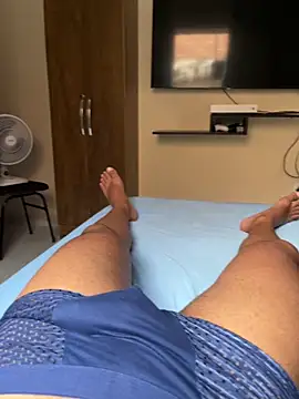 Reenanx online show from December 2025 08:25:01 PM