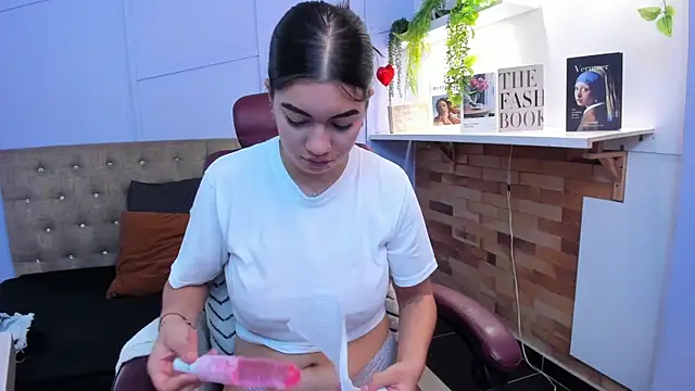 Snapshot of lourenfox chatting on November 2025 12:30:01 PM lourenfox online show from November 2025 12:30:01 PM