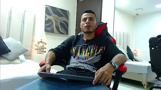 MatthewCullen online show from December 2025 09:20:02 PM