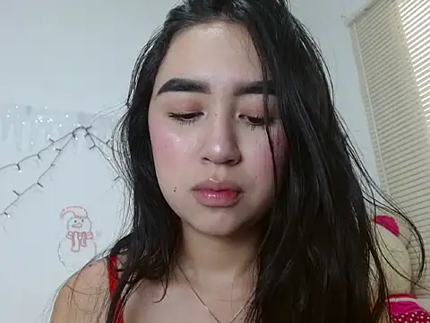 Snapshot of SiennaLorens chatting on December 2025 02:56:01 PM SiennaLorens online show from December 2025 02:56:01 PM