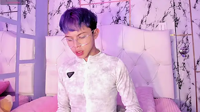 Snapshot of Prince_Apolo chatting on December 2025 09:43:01 PM Prince Apolo online show from December 2025 09:43:01 PM