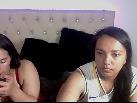 Snapshot of sharon_and_sharit chatting on December 2025 03:01:01 AM sharon and sharit online show from December 2025 03:01:01 AM