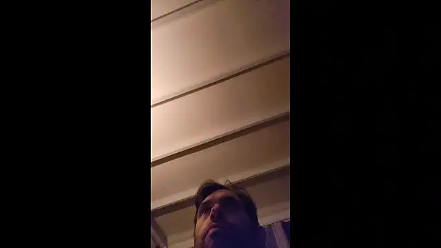 Denisxsxs online show from December 2025 06:48:02 PM