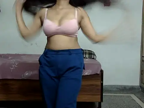 Snapshot of cute_rohani1 chatting on July 2026 04:33:02 PM cute rohani1 online show from July 2026 04:33:02 PM