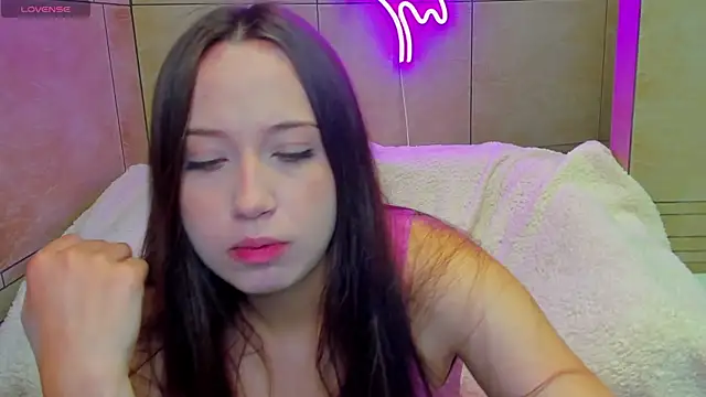 Snapshot of Carolina-sky chatting on July 2026 01:33:01 AM Carolina-sky online show from July 2026 01:33:01 AM