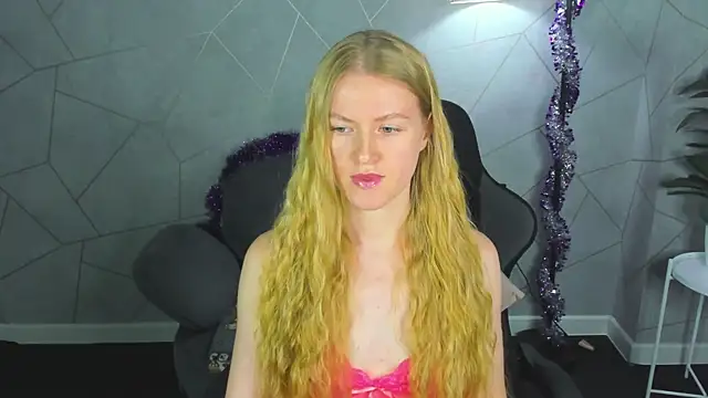 Alicia Hars online show from January 2026 12:05:01 AM