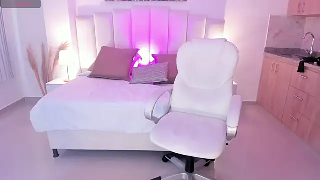 Athenea sweet  online show from February 2026 08:41:02 PM