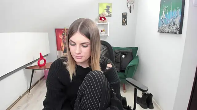 SarahOwenn online show from January 2026 12:10:02 PM