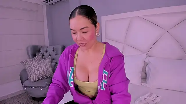 AnnaJaimes online show from February 2026 11:34:02 PM