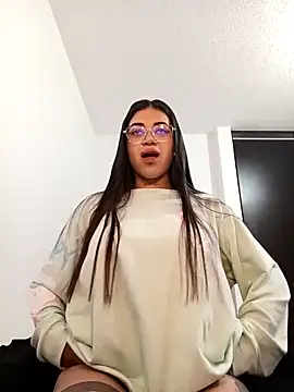 Violett  Rose online show from December 2025 12:22:01 PM