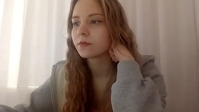 Snapshot of CrackShirker chatting on February 2026 07:28:01 AM CrackShirker online show from February 2026 07:28:01 AM