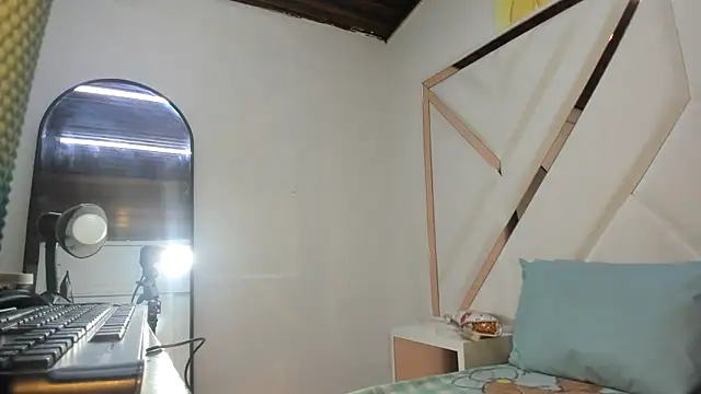Snapshot of Valeria_gil_ chatting on May 2026 03:15:02 AM Valeria gil online show from May 2026 03:15:02 AM