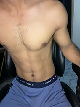 Fitboy07 online show from July 2026 04:11:01 PM