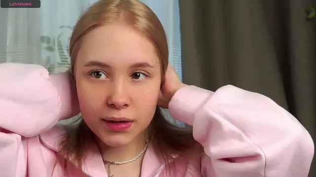 AunclreaVache online show from March 2026 10:59:02 AM