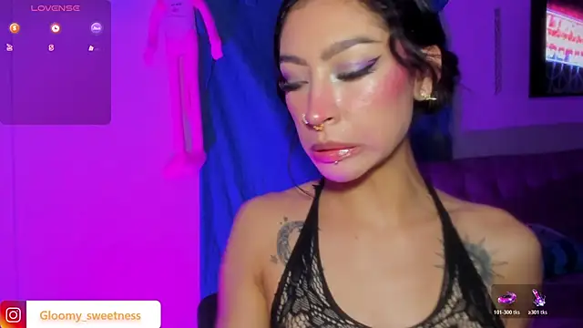 Snapshot of Ounla_Sweet chatting on May 2026 03:02:01 AM Ounla Sweet online show from May 2026 03:02:01 AM