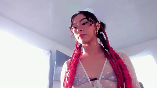 Snapshot of Ounla_Sweet chatting on May 2026 10:18:02 PM Ounla Sweet online show from May 2026 10:18:02 PM