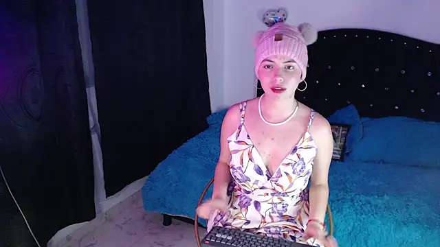 Snapshot of Dafn_12 chatting on June 2026 01:49:01 AM Dafn 12 online show from June 2026 01:49:01 AM