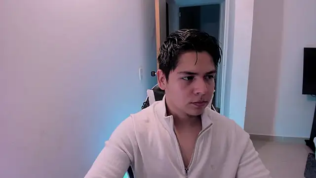 Snapshot of Asta_YunoXXX chatting on June 2026 05:21:01 AM Asta YunoXXX online show from June 2026 05:21:01 AM