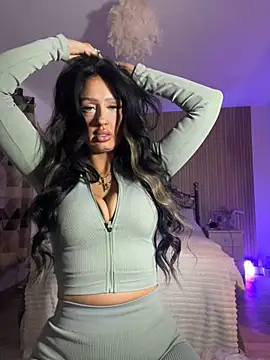 Lolaxox  online show from January 2026 06:10:01 PM