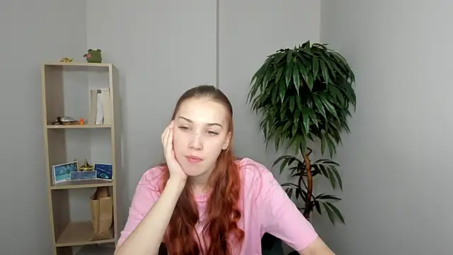 Snapshot of ElizaHunkins chatting on December 2025 08:08:02 AM ElizaHunkins online show from December 2025 08:08:02 AM