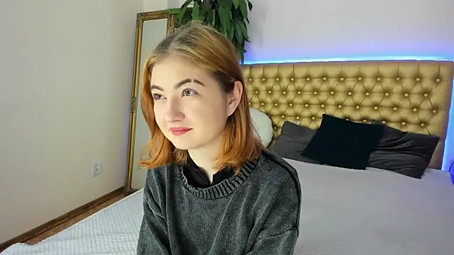 Snapshot of KristineGloww chatting on December 2025 07:46:02 AM KristineGloww online show from December 2025 07:46:02 AM