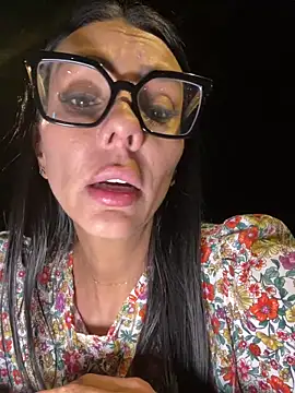 SofhiaTaylor online show from February 2026 02:53:01 AM