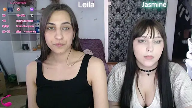 Snapshot of JasmineAdamss chatting on April 2026 12:29:02 PM JasmineAdamss online show from April 2026 12:29:02 PM