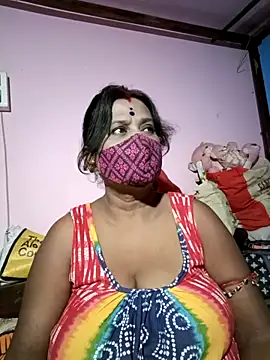 Snapshot of me-pari-hu chatting on May 2026 04:34:01 PM me-pari-hu online show from May 2026 04:34:01 PM