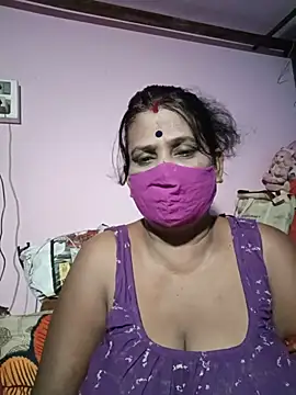 Snapshot of me-pari-hu chatting on May 2026 05:56:01 PM me-pari-hu online show from May 2026 05:56:01 PM