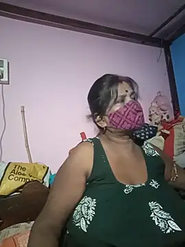 Snapshot of me-pari-hu chatting on May 2026 05:32:02 PM me-pari-hu online show from May 2026 05:32:02 PM