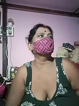 Snapshot of me-pari-hu chatting on June 2026 05:28:02 PM me-pari-hu online show from June 2026 05:28:02 PM