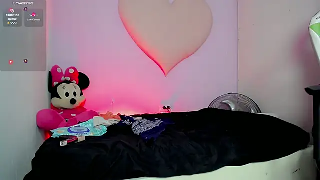 Mishell hot  online show from December 2025 07:53:01 PM