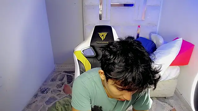 Green XoX online show from January 2026 01:27:02 PM