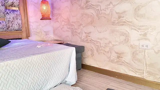 emily dempsey online show from March 2026 06:13:02 PM