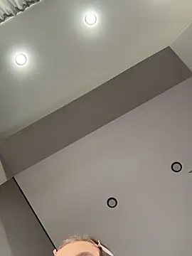 elloriah online show from February 2026 06:37:02 PM