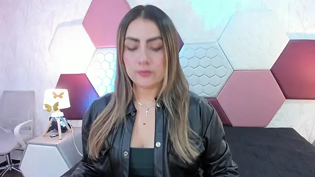 AriaRous online show from June 2026 01:49:01 PM