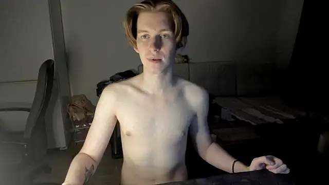 Snapshot of y0urSteve chatting on June 2026 08:33:01 PM y0urSteve online show from June 2026 08:33:01 PM