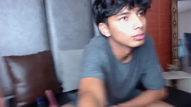 Snapshot of TAYLERWOLF chatting on December 2025 05:13:01 AM TAYLERWOLF online show from December 2025 05:13:01 AM