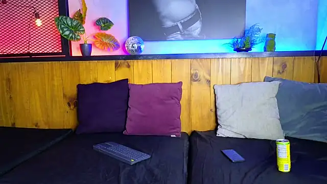 isaac grimm online show from March 2026 02:27:02 AM