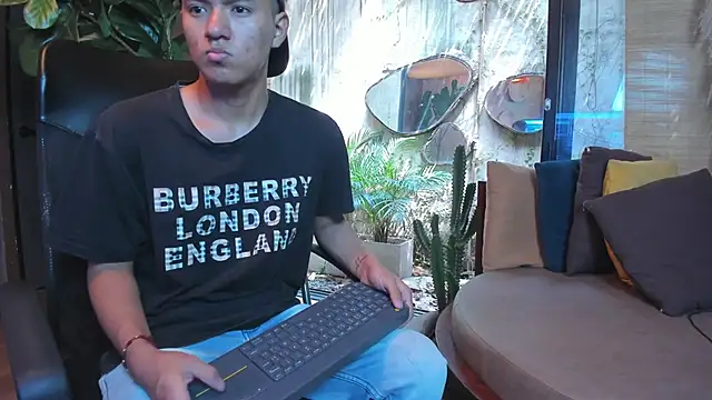 isaac grimm online show from April 2026 06:56:02 PM