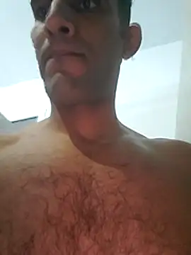 oussamaxuuu online show from December 2025 05:51:02 PM