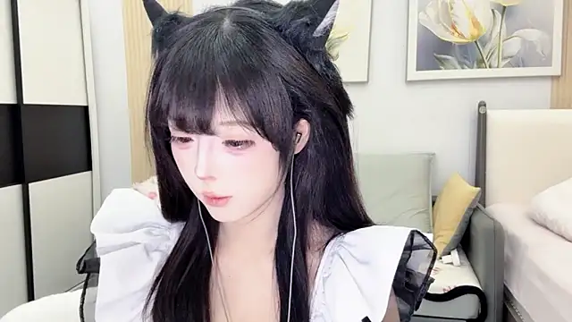 xiaoyu-8888 online show from March 2026 12:00:02 PM