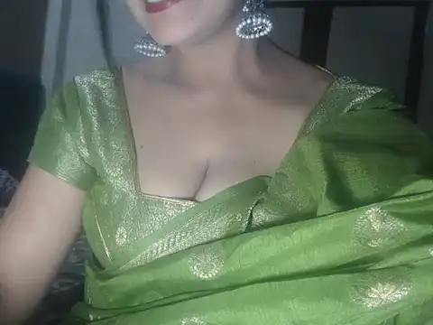 Hotronita123 online show from April 2026 05:59:01 PM