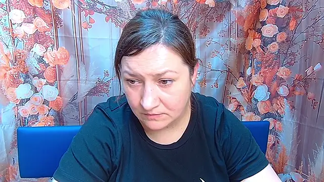 NadinForest online show from December 2025 12:32:01 PM