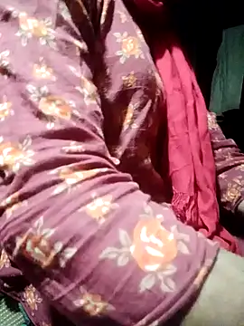 qeen3321 online show from December 2025 02:55:01 PM