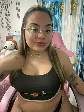Lindalatina2001 online show from July 2026 12:24:01 AM