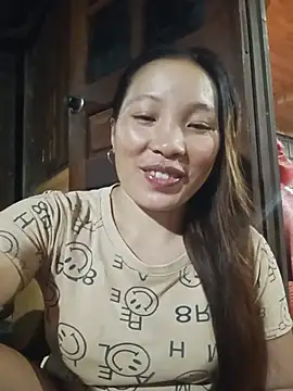 Snapshot of Evelyn-n chatting on July 2026 01:26:01 PM Evelyn-n online show from July 2026 01:26:01 PM