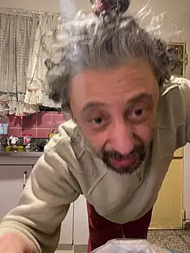 Snapshot of Petebulimia chatting on June 2026 12:32:01 AM Petebulimia online show from June 2026 12:32:01 AM