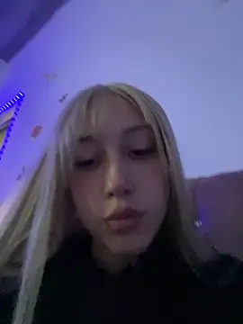 Snapshot of Zoe__blue chatting on November 2025 10:25:02 PM Zoe blue online show from November 2025 10:25:02 PM